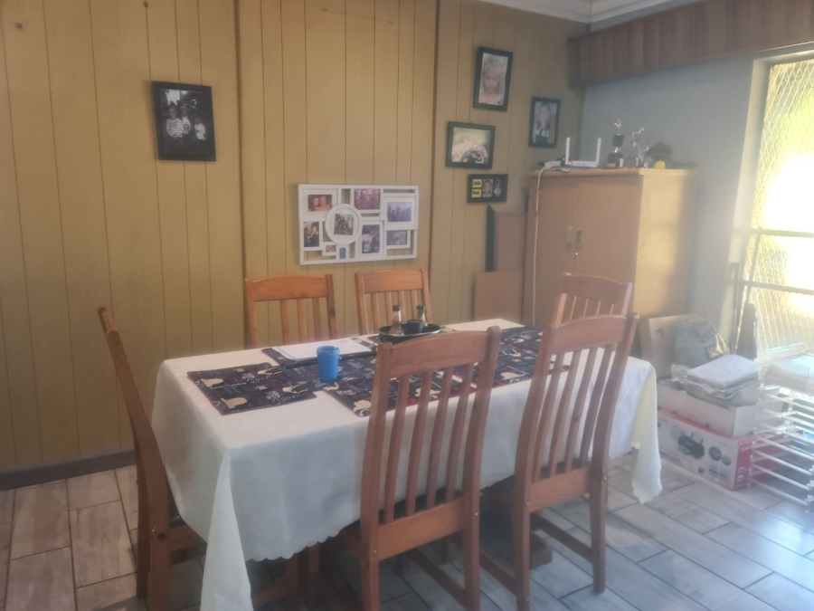 4 Bedroom Property for Sale in Oos Einde North West